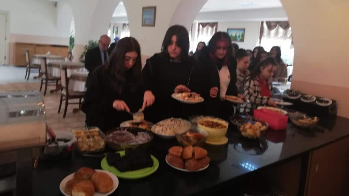  Perşembe Sakin Şehir Mesleki ve Teknik  Anadolu Lisesi uygulama oteli restoranında yerli malı etkinliği