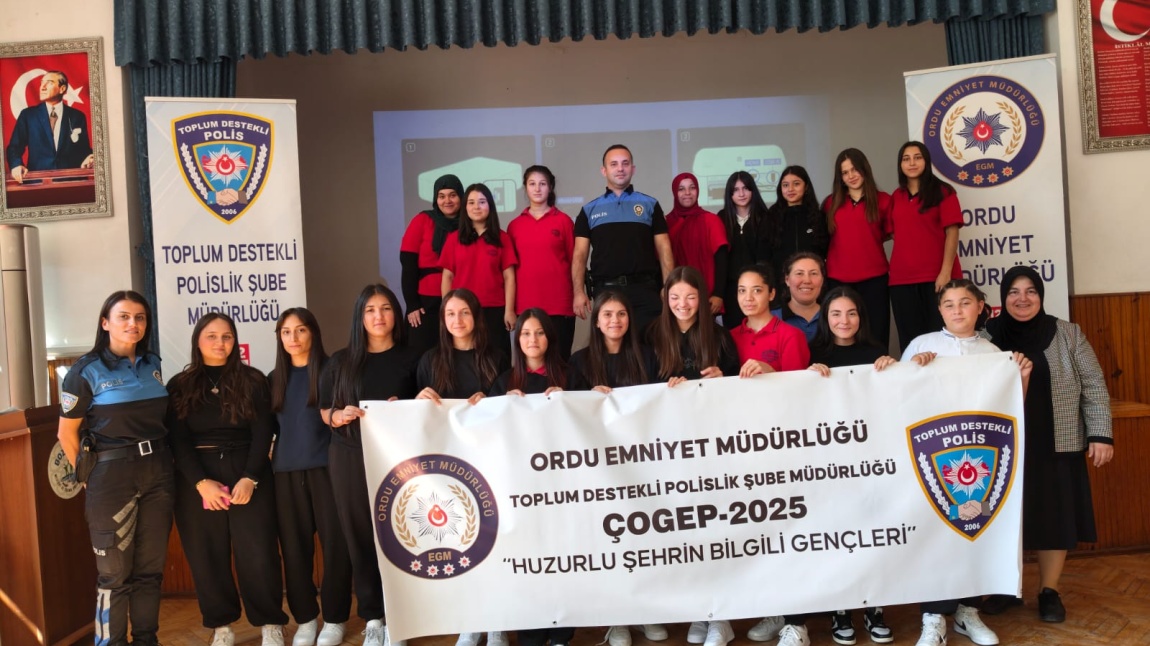 Huzurlu Şehrin Bilge Gençleri Semineri